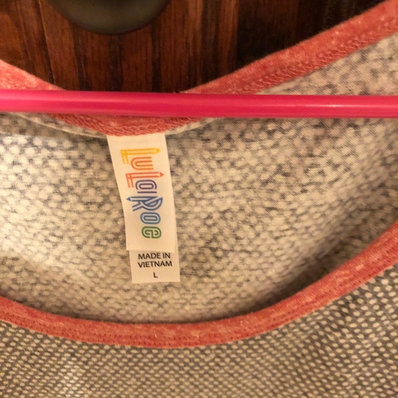 Shirt - Picture 3 of 4